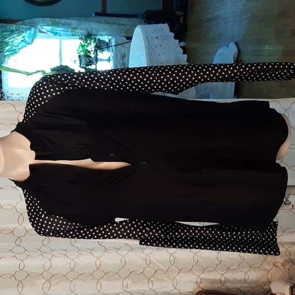 Enjoy thr Sunshine. NWT. 2X. Jacket coverup - Picture 1 of 4